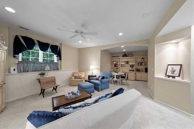14270 W 151st Terrace 302, Olathe, KS 66062
