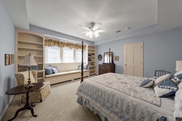 14270 W 151st Terrace 302, Olathe, KS 66062