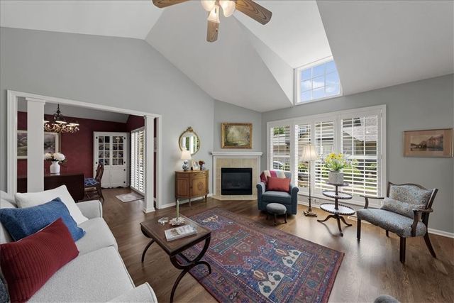 14270 W 151st Terrace 302, Olathe, KS 66062