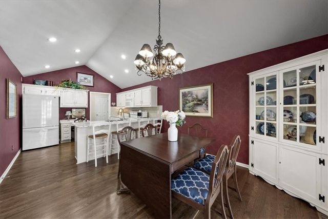 14270 W 151st Terrace 302, Olathe, KS 66062