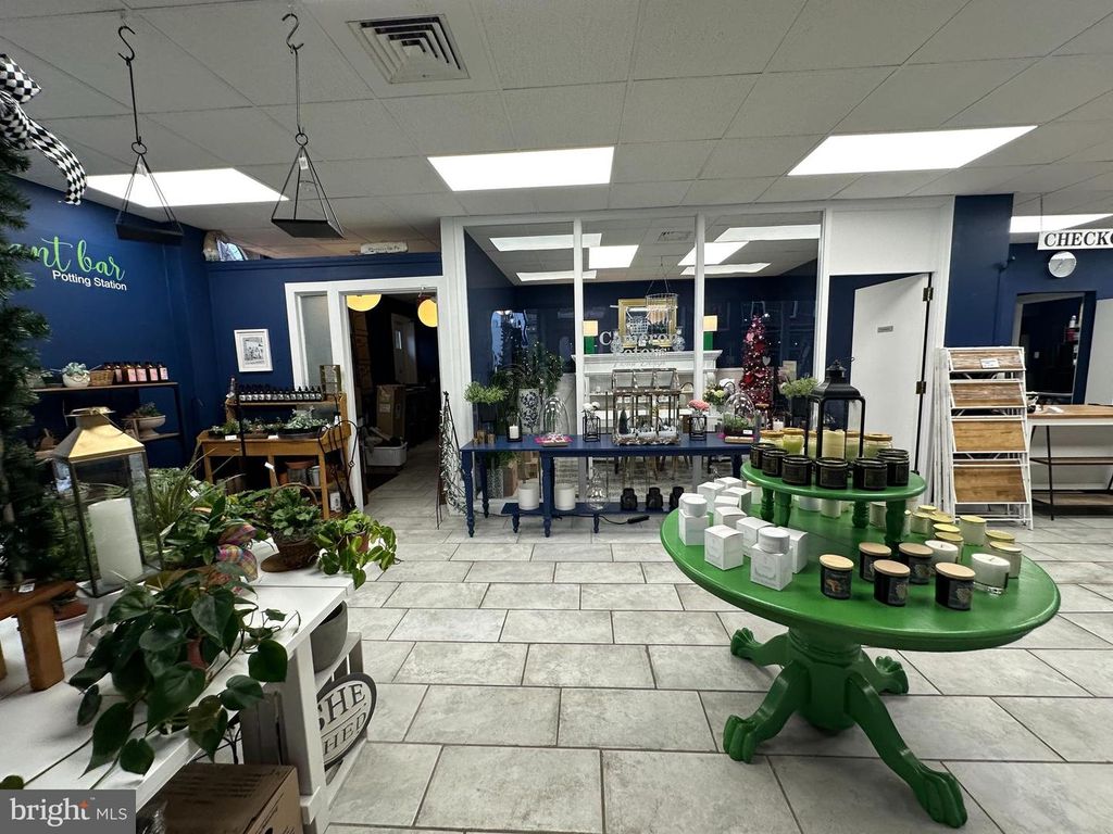 34 S MAIN ST, Phoenixville, PA 19460