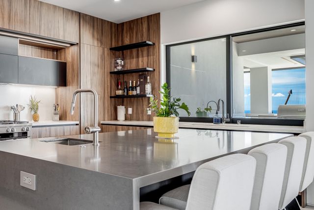 16 Kumu Niu Pl Unit B, Lahaina, HI 96761