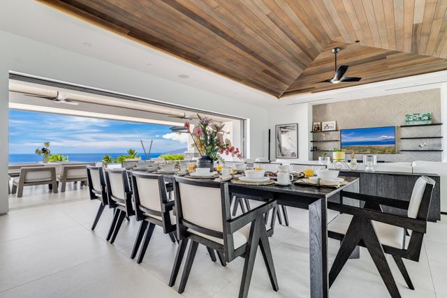 16 Kumu Niu Pl Unit B, Lahaina, HI 96761