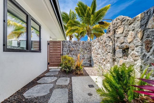 16 Kumu Niu Pl Unit B, Lahaina, HI 96761