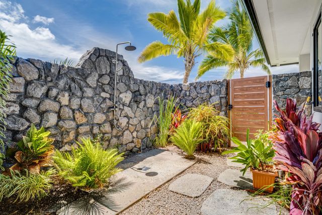 16 Kumu Niu Pl Unit B, Lahaina, HI 96761
