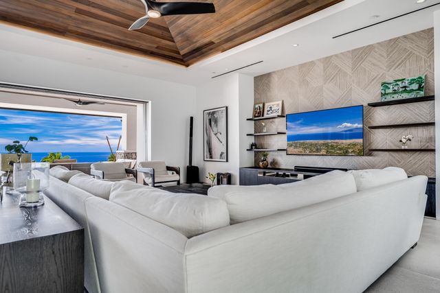 16 Kumu Niu Pl Unit B, Lahaina, HI 96761