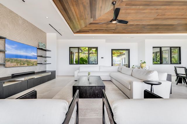 16 Kumu Niu Pl Unit B, Lahaina, HI 96761