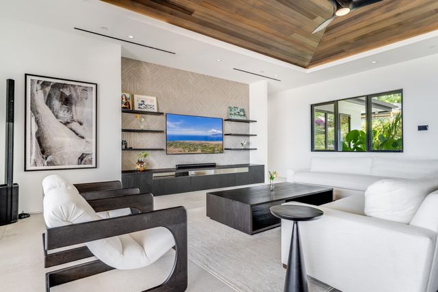 16 Kumu Niu Pl Unit B, Lahaina, HI 96761