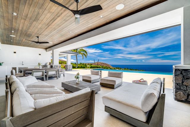 16 Kumu Niu Pl Unit B, Lahaina, HI 96761