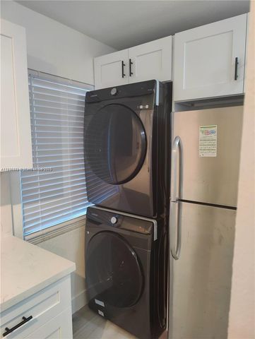 1408 NE 24th St, Wilton Manors, FL 33305