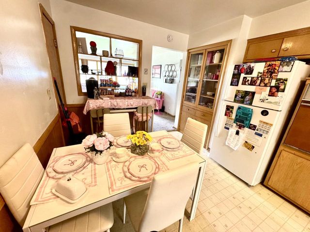 7328 W Honey Creek DRIVE, Milwaukee, WI 53219