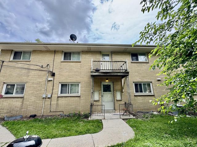 7328 W Honey Creek DRIVE, Milwaukee, WI 53219