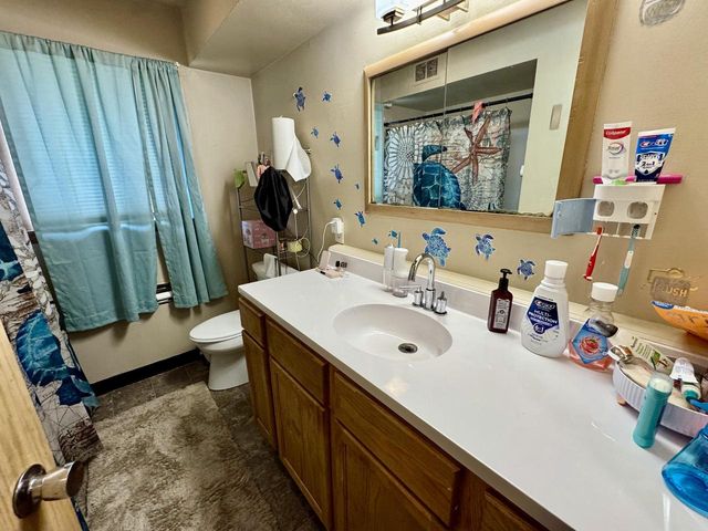 7328 W Honey Creek DRIVE, Milwaukee, WI 53219