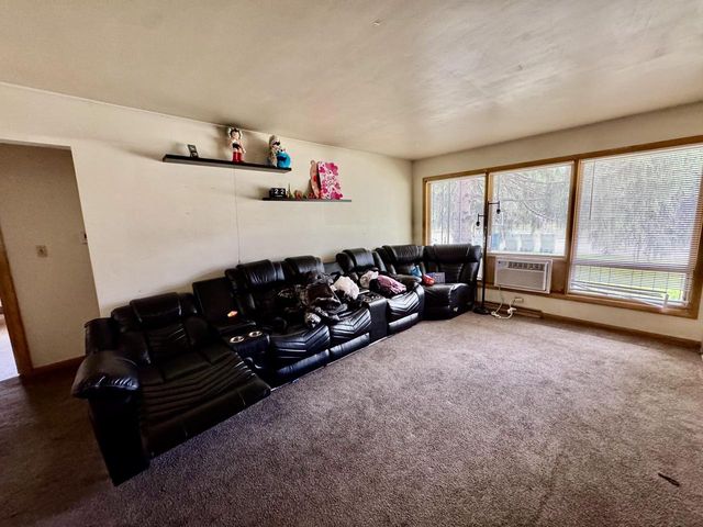 7328 W Honey Creek DRIVE, Milwaukee, WI 53219