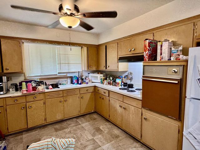 7328 W Honey Creek DRIVE, Milwaukee, WI 53219