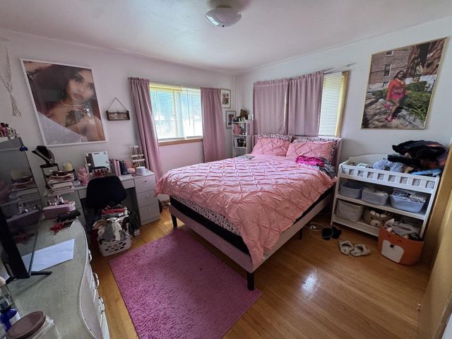 7328 W Honey Creek DRIVE, Milwaukee, WI 53219