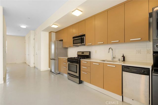 217 S Marengo 304, Pasadena, CA 91101