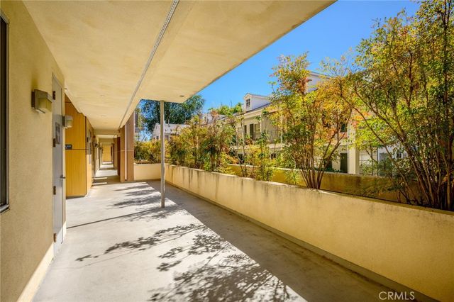 217 S Marengo 304, Pasadena, CA 91101