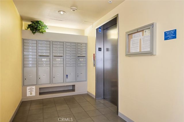 217 S Marengo 304, Pasadena, CA 91101