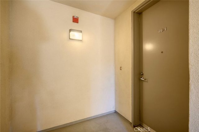 217 S Marengo 304, Pasadena, CA 91101