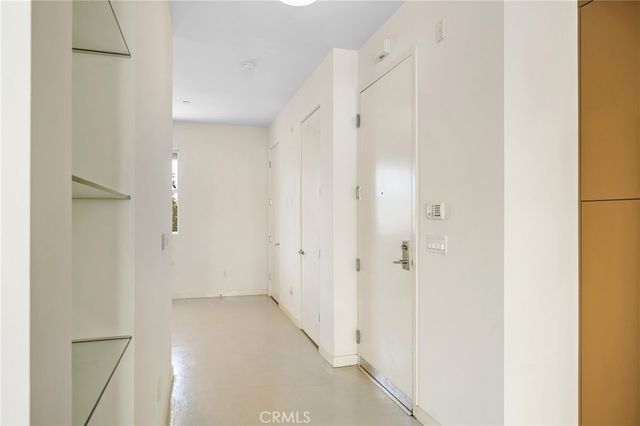 217 S Marengo 304, Pasadena, CA 91101