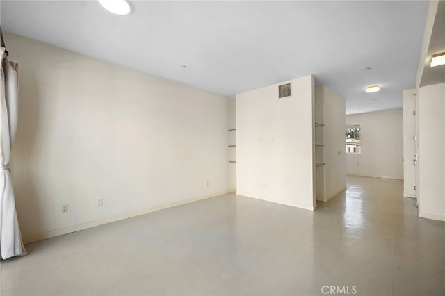 217 S Marengo 304, Pasadena, CA 91101