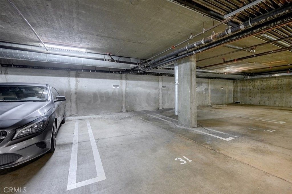 Image 28 of property listing at 217 S Marengo 304, Pasadena, CA 91101