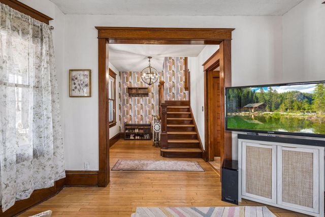 1307 Seminary Avenue, Saint Paul, MN 55104