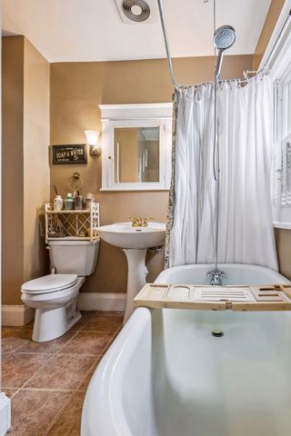 1307 Seminary Avenue, Saint Paul, MN 55104