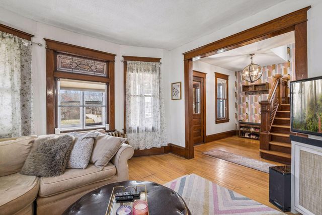 1307 Seminary Avenue, Saint Paul, MN 55104