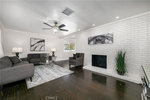 6032 Oliva, Lakewood, CA 90712