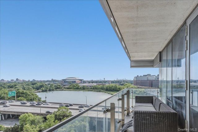 13103 40th Road 9N, Flushing, NY 11354