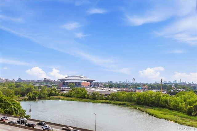 13103 40th Road 9N, Flushing, NY 11354