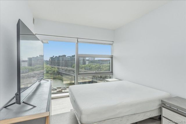 13103 40th Road 9N, Flushing, NY 11354