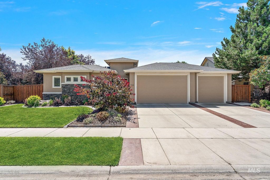 733 E San Pedro St, Meridian, ID 83646