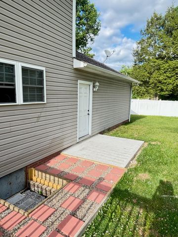 55 Fox Trail, London, KY 40744