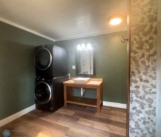 301 W Garfield Avenue, Mahnomen, MN 56557