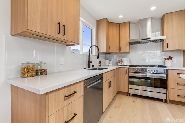 9 Seabreeze Court, Pacifica, CA 94044