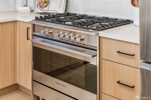 9 Seabreeze Court, Pacifica, CA 94044