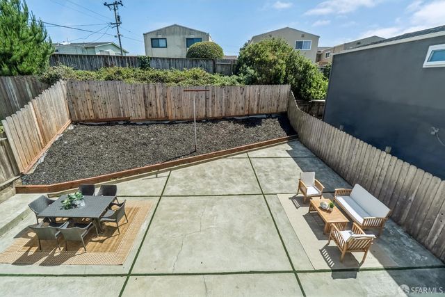 9 Seabreeze Court, Pacifica, CA 94044