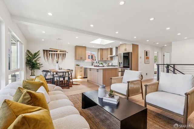 9 Seabreeze Court, Pacifica, CA 94044