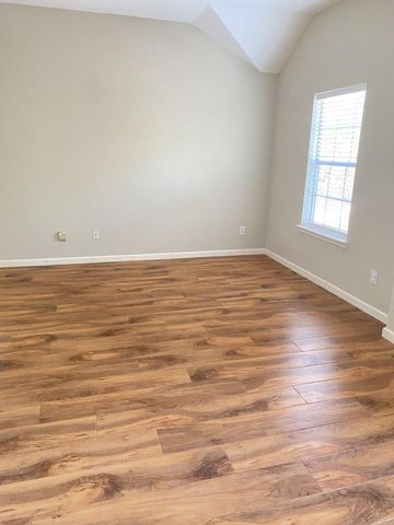 27 Butterfly Branch, The Woodlands, TX 77382