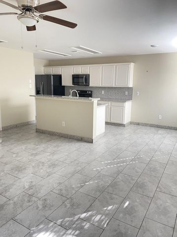 27 Butterfly Branch, The Woodlands, TX 77382