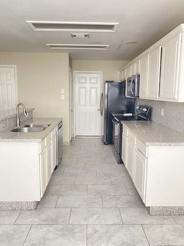27 Butterfly Branch, The Woodlands, TX 77382