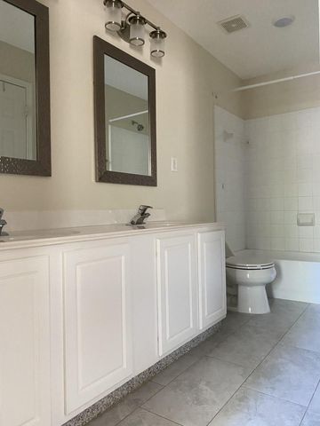 27 Butterfly Branch, The Woodlands, TX 77382