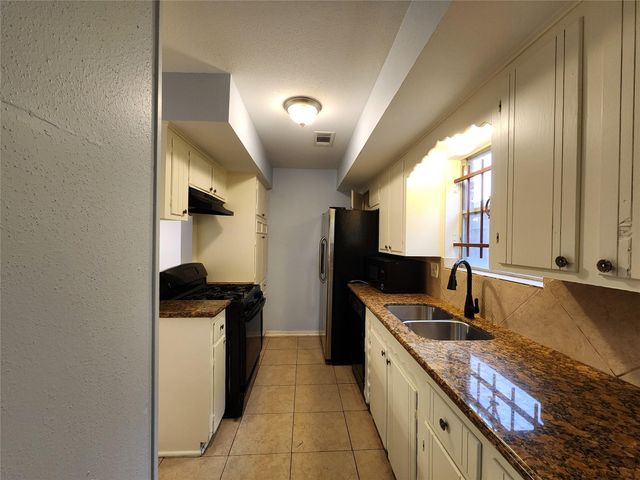 9619 Guest Street, Houston, TX 77078