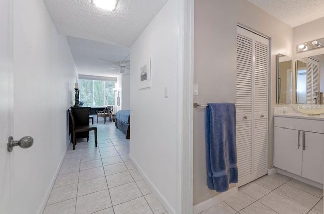 842 BAYPORT WAY 842, Longboat Key, FL 34228