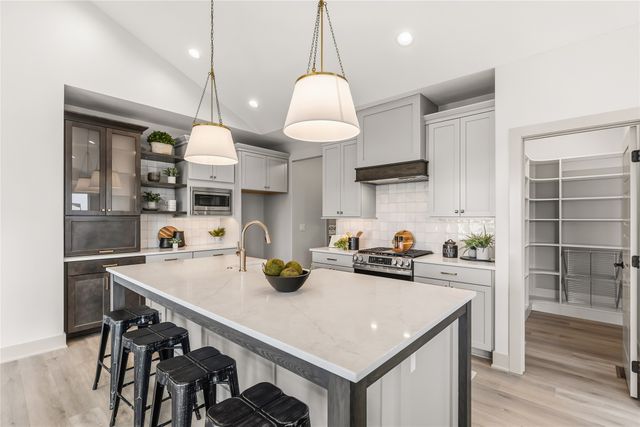 1390 NW Alderleaf Drive, Waukee, IA 50263