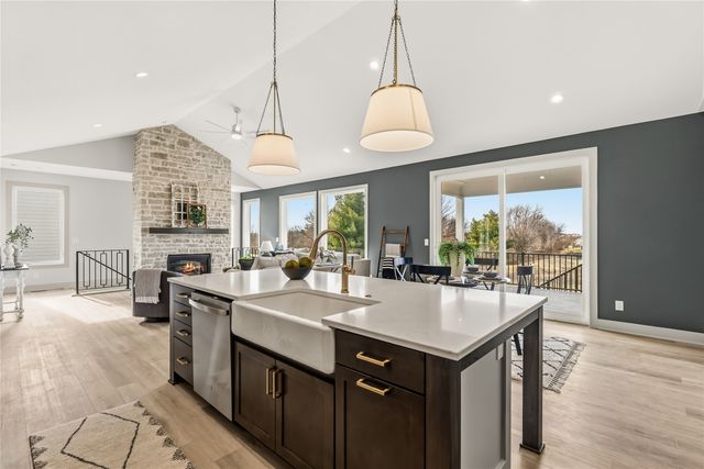 1390 NW Alderleaf Drive, Waukee, IA 50263