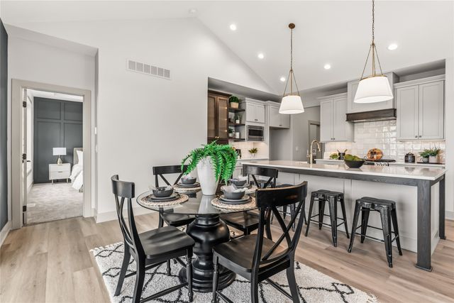 1390 NW Alderleaf Drive, Waukee, IA 50263